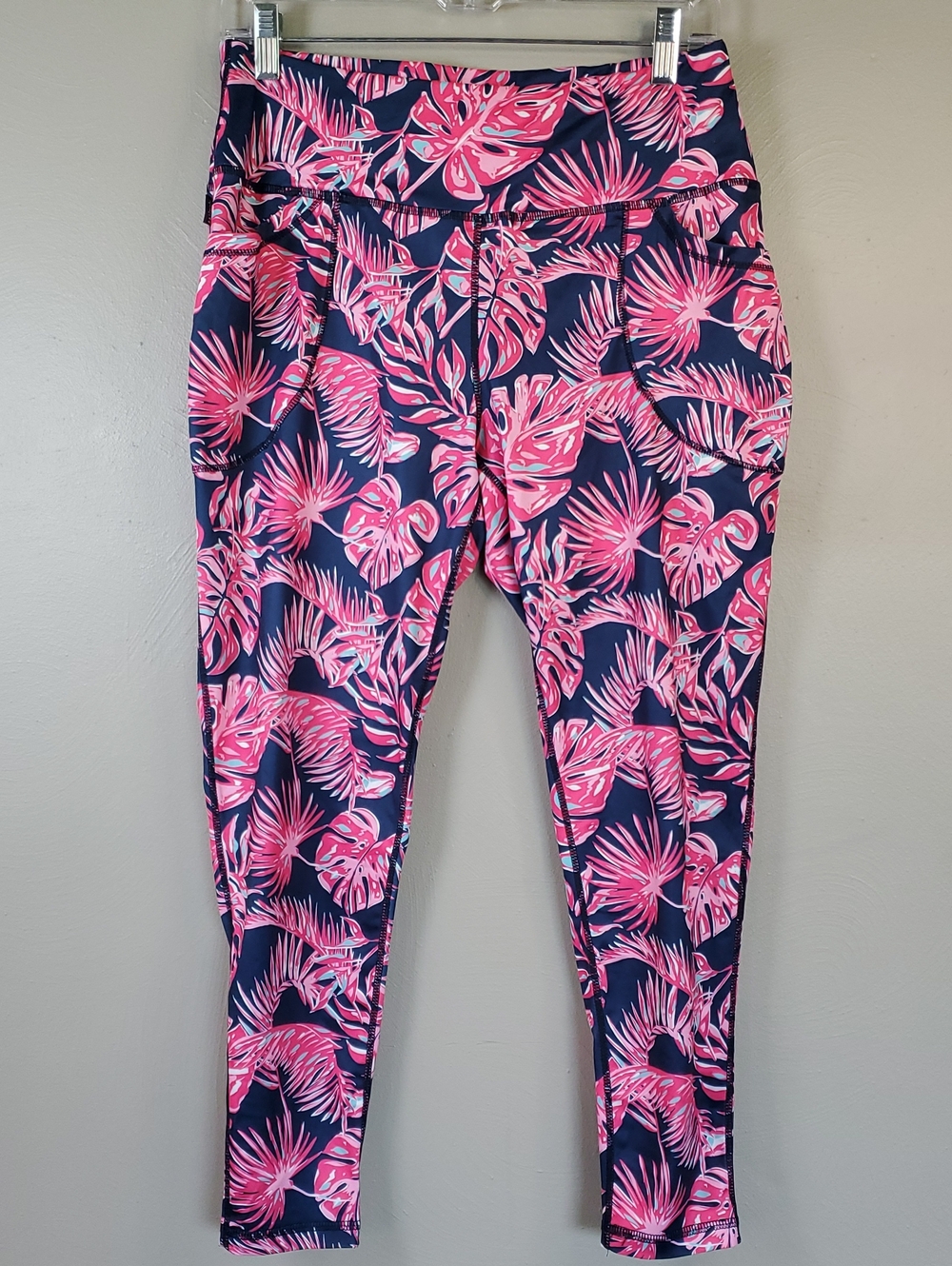 Simply Southern Navy Blue & Pink Athletic Leggings. Medium